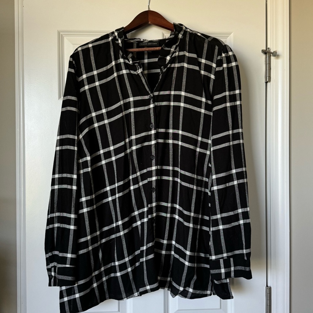 Lane Bryant long-sleeved shirt. Size 26
